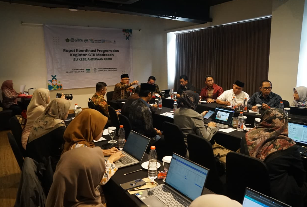 Kemenag Perkuat Strategi Kesejahteraan Guru Madrasah Non-ASN, Sertifikasi dan PPPK Jadi Sorotan